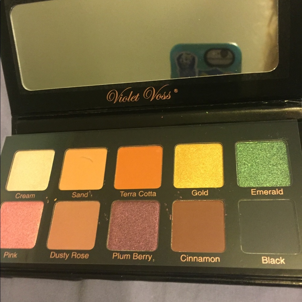 Makeup palette